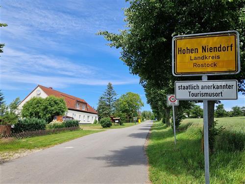 Ferienhaus - 6 Personen -  - Ruhige Lage, großer Garten, nahe der Ostsee - 18230 - Bastorf / Hohen Niendorf