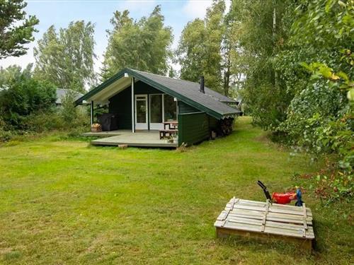 Holiday Home/Apartment - 4 persons -  - Sortpoppelvej - Marielyst - 4873 - Væggerløse