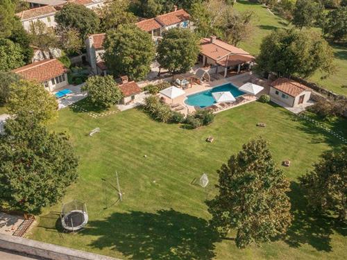 Sommerhus - 14 personer -  - Mohori - Tinjan-Mohori - 52444 - Tinjan