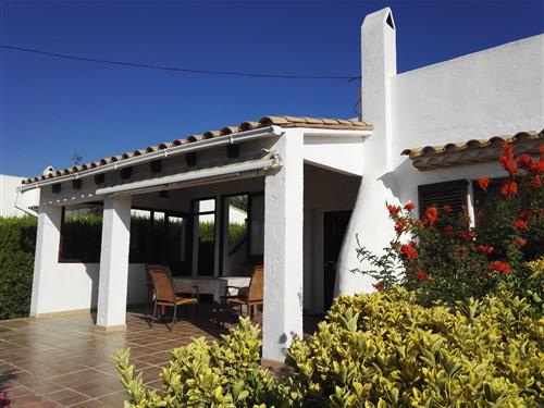 Holiday home - 6 persons -  - Carrer Pla de l'Estany, - 17258 - L'estartit