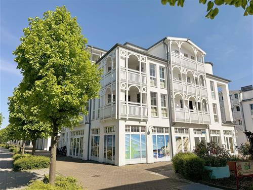 Ferienhaus - 3 Personen -  - Seeparkpromenade - 18586 - Sellin (Ostseebad)