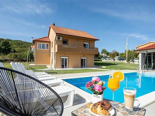 Holiday Home/Apartment - 8 persons -  - Put Garduna - Split- Trilj - 21240 - Trilj