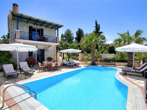 Holiday home - 8 persons -  - Lefkada tsoukalades - 31100 - Tsoukalades