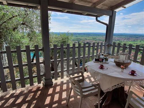 Feriehus - 6 personer -  - Buti - 56032