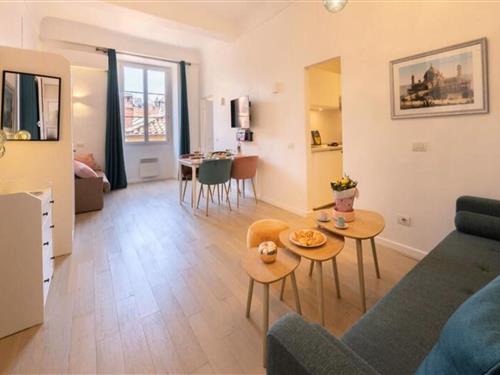 Holiday apartment - 4 persons -  - 06300 - Nice