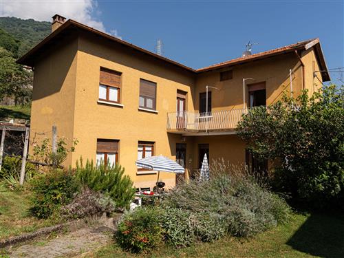 Sommerhus - 10 personer -  - Cremia - 22010