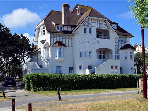 Holiday Home/Apartment - 5 persons -  - 8420 - De Haan