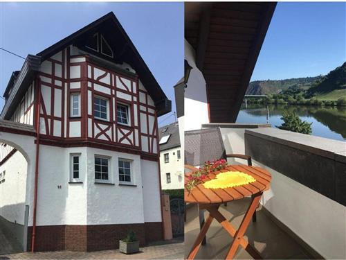 Holiday apartment - 2 persons -  - Alte Moselstraße - 56332 - Löf