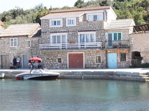 Holiday apartment - 4 persons -  - Ulica Mali Iž - 23848 - Veli Iz