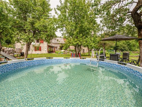 Holiday home - 4 persons -  - Bjelolasicka - Lika - Gracac - 23440 - Gracac