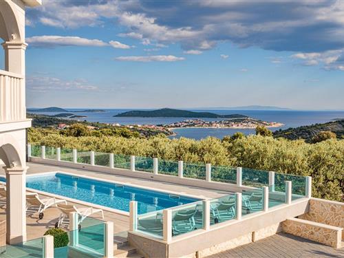 Holiday home - 8 persons -  - Zaselo - Rogoznica-Kanica - 22203 - Dvornice