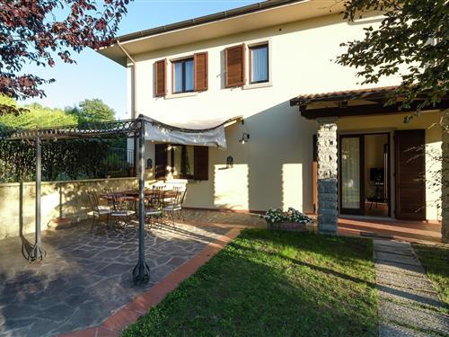 Villa - 12 personer -  - 52015 - Lonnano