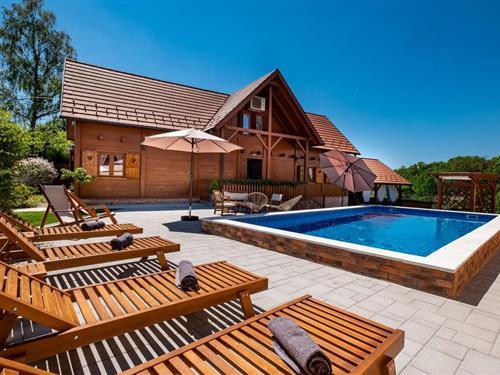 Sommerhus - 10 personer -  - Krusak - Velika Gorica-Velika Buna - 10410 - Velika Buna