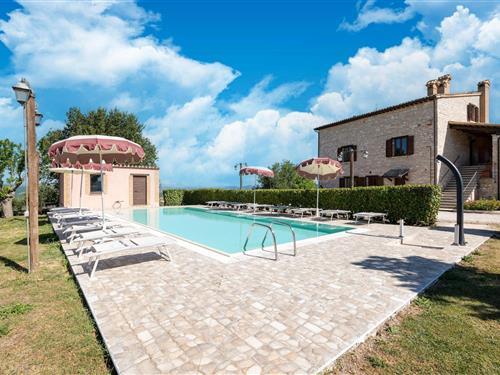 Bondehus - 8 personer -  - 61043 - Cagli