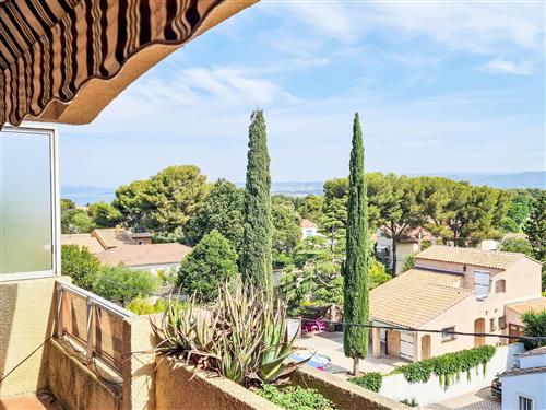 Holiday apartment - 2 persons -  - Six Fours - 83140