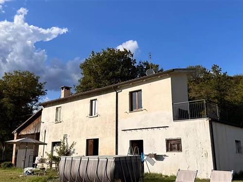 Holiday Home/Apartment - 5 persons -  - 61043 - Marche