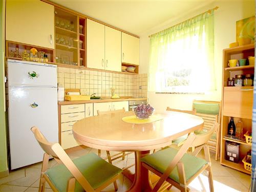 Ferienhaus - 4 Personen -  - Pavus III/3, 51511 Malinska - 51511 - Malinska