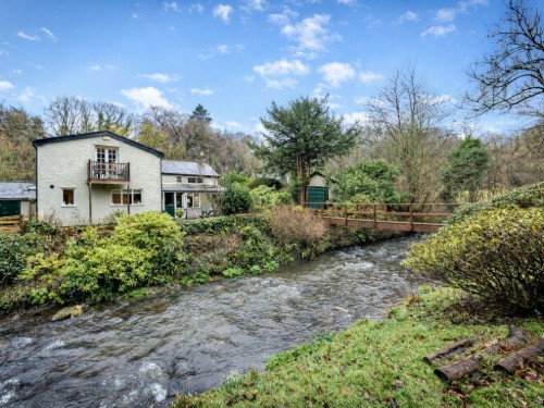 Holiday home - 8 persons -  - LL16 4SU - Denbigh
