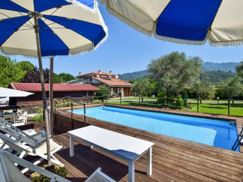 Holiday home - 10 persons -  - Via Troscia - 55045 - Pietrasanta