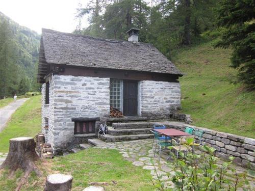 Holiday Home/Apartment - 4 persons -  - Zum Scharzabrunna - 6685 - Bosco Gurin