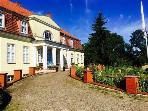 Holiday Home/Apartment - 8 persons -  - Hof - 19406 - Borkow