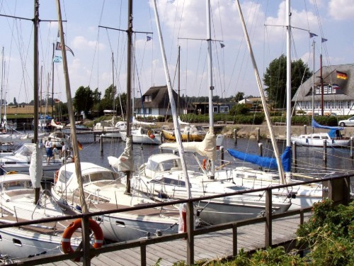  - 8 Personen -  - Strandstrasse 32 Haustyp (b) - Großenbrode/Fehmarnsund, Ostsee - 23775 - Lübecker Bucht