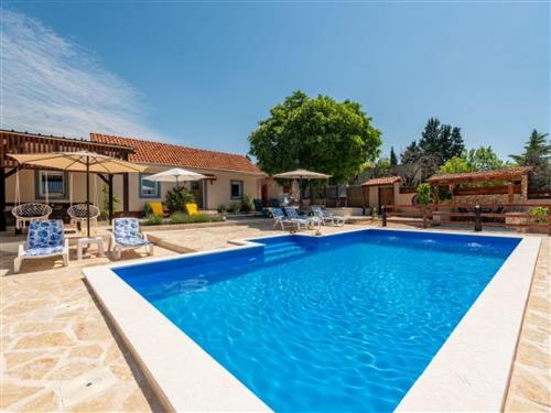 Holiday home - 10 persons -  - Pristeg - 23420