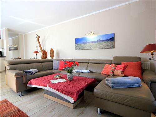 Holiday Home/Apartment - 4 persons -  - Strandpromenade - 18609 - Binz