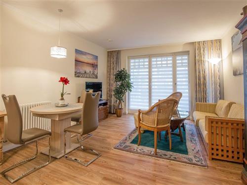 Ferienhaus - 3 Personen -  - Dollahner Straße - 18609 - Ostseebad Binz