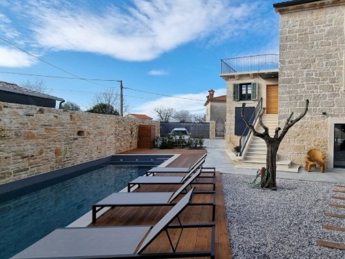 Villa - 8 persons -  - 52444 - Tinjan