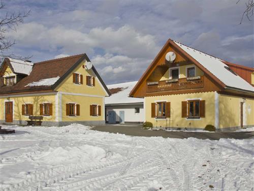 Holiday Home/Apartment - 5 persons -  - Petzelsdorfstraße - 8522 - Groß St. Florian