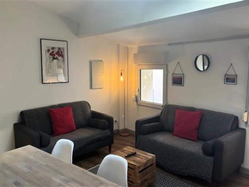 Holiday apartment - 4 persons -  - 84800 - L'isle-Sur-La-Sorgue