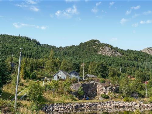 Sommerhus - 5 personer -  - Korssundvegen - 6964 - Korssund