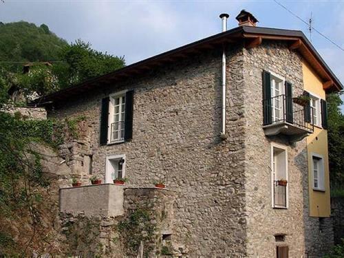 Holiday Home/Apartment - 5 persons -  - nosee - 22020 - Nesso