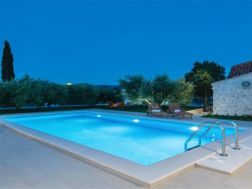 Holiday home - 8 persons -  - 20269 - Loviste