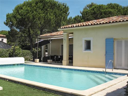 Holiday home - 6 persons -  - Bagnols En Forêt - 83600