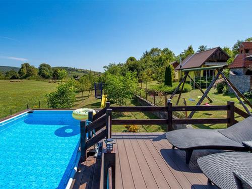 Holiday home - 6 persons -  - Latin - Plitvicka Jezera-Plaski - 47304 - Plaski