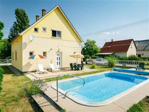 Sommerhus - 8 personer -  - Balatonmariafurdo - 8647