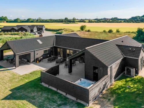 Holiday home - 26 persons -  - Elmestien - Marielyst - 4872 - Idestrup