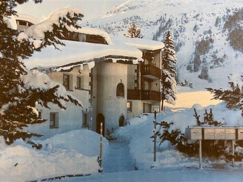 Holiday apartment - 4 persons -  - San Bastiaun - 7503 - Samedan