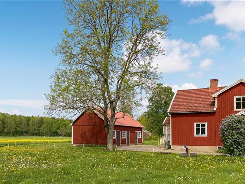 Holiday Home/Apartment - 6 persons -  - Borgs Gård - 595 97 - Mantorp