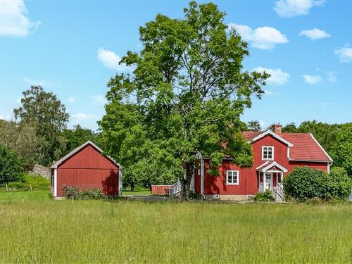 Holiday Home/Apartment - 6 persons -  - Borgs Gård - 595 97 - Mantorp