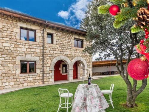 Holiday home - 8 persons -  - 09120 - Villadiego