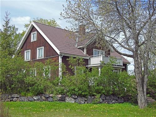 Holiday home - 10 persons -  - Storgatan - Hultsfred - 570 80 - Virserum