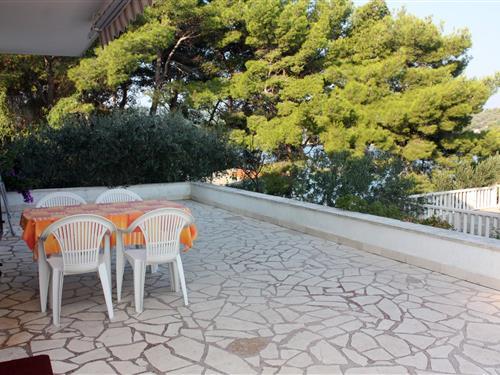 Holiday Home/Apartment - 4 persons -  - Necujam - 21432 - Necujam