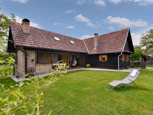 Feriehus - 5 personer -  - Sisinec - Sisak-Sisinec - 44272 - Sisinec