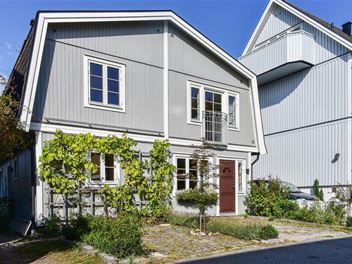 Holiday home - 6 persons -  - Kapellgatan - 371 38 - Karlskrona