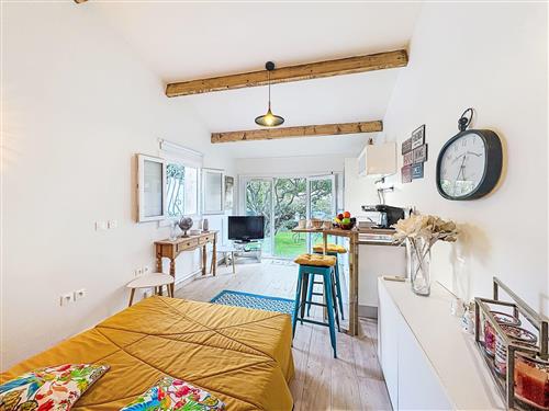 Holiday home - 2 persons -  - Saint-Raphaël - 83700