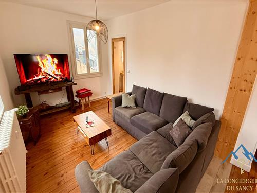 Holiday apartment - 11 persons -  - 63240 - Mont-Dore