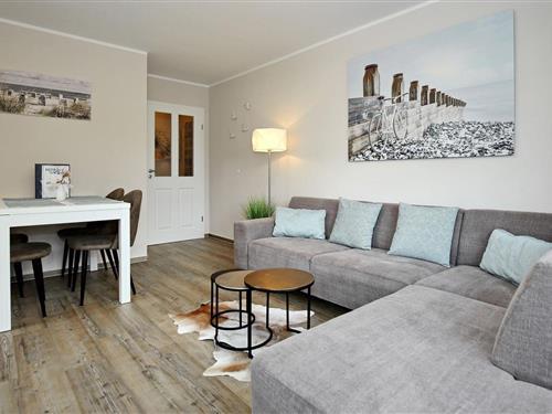 Holiday Home/Apartment - 4 persons -  - Strandstraße - 18225 - Ostseebad Kühlungsborn